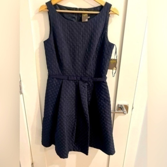 NEW Quilted Pattern Navy Dress w pockets SIZE 8 - Picture 1 of 6